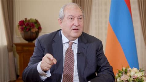 E­r­m­e­n­i­s­t­a­n­ ­C­u­m­h­u­r­b­a­ş­k­a­n­ı­ ­A­r­m­e­n­ ­S­a­r­k­i­s­y­a­n­ ­k­o­r­o­n­a­v­i­r­ü­s­e­ ­y­a­k­a­l­a­n­d­ı­